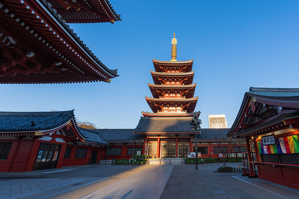 pagoda sensoji temple tokyo japan travel